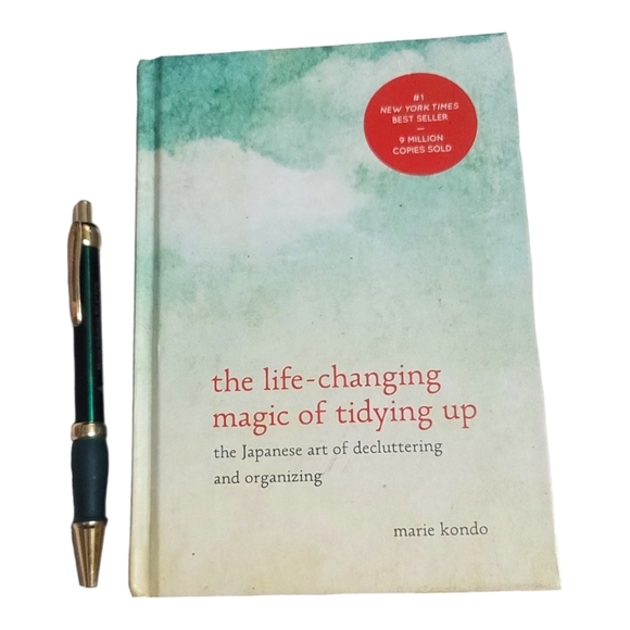 Ten Speed Press Berkley Other - The Life - Changing  Magic of Tiding Up by Marie Kondo